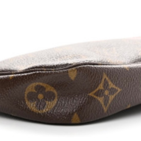 Louis Vuitton Monogram Cerises Pochette Accessories - Picture 3 of 8